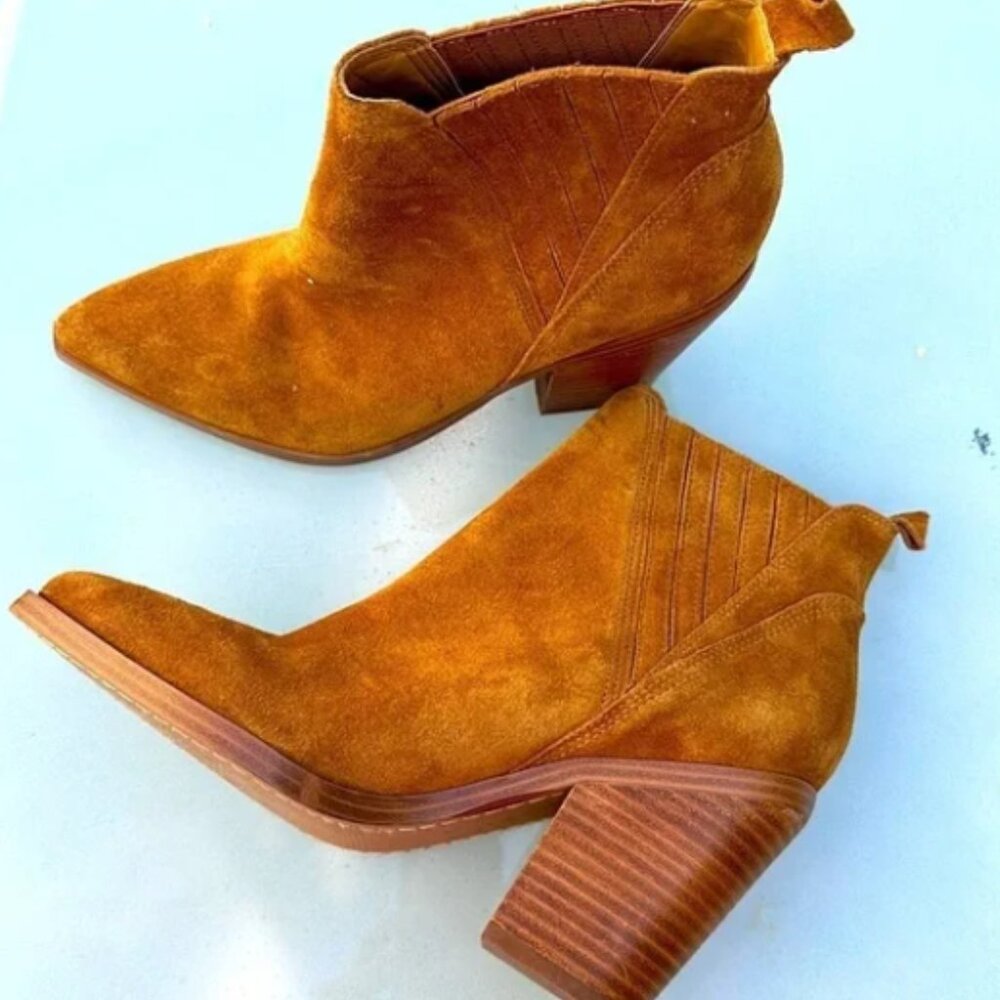 Marc Fisher LTD Cognac Suede Gadri Booties Block Heels Pull On Pointed Toe 8.5M